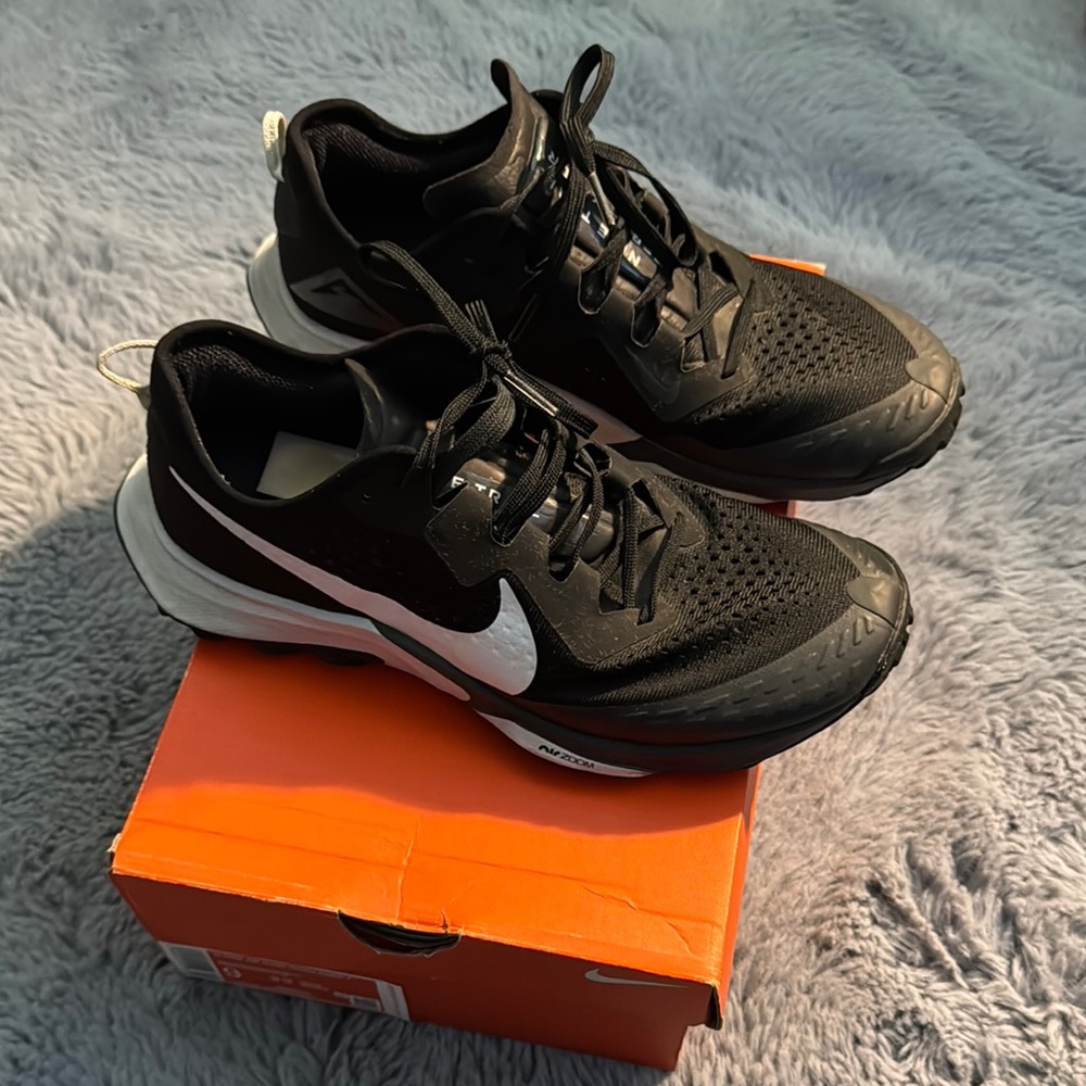 Nike Trail Shoes Women's Size 9